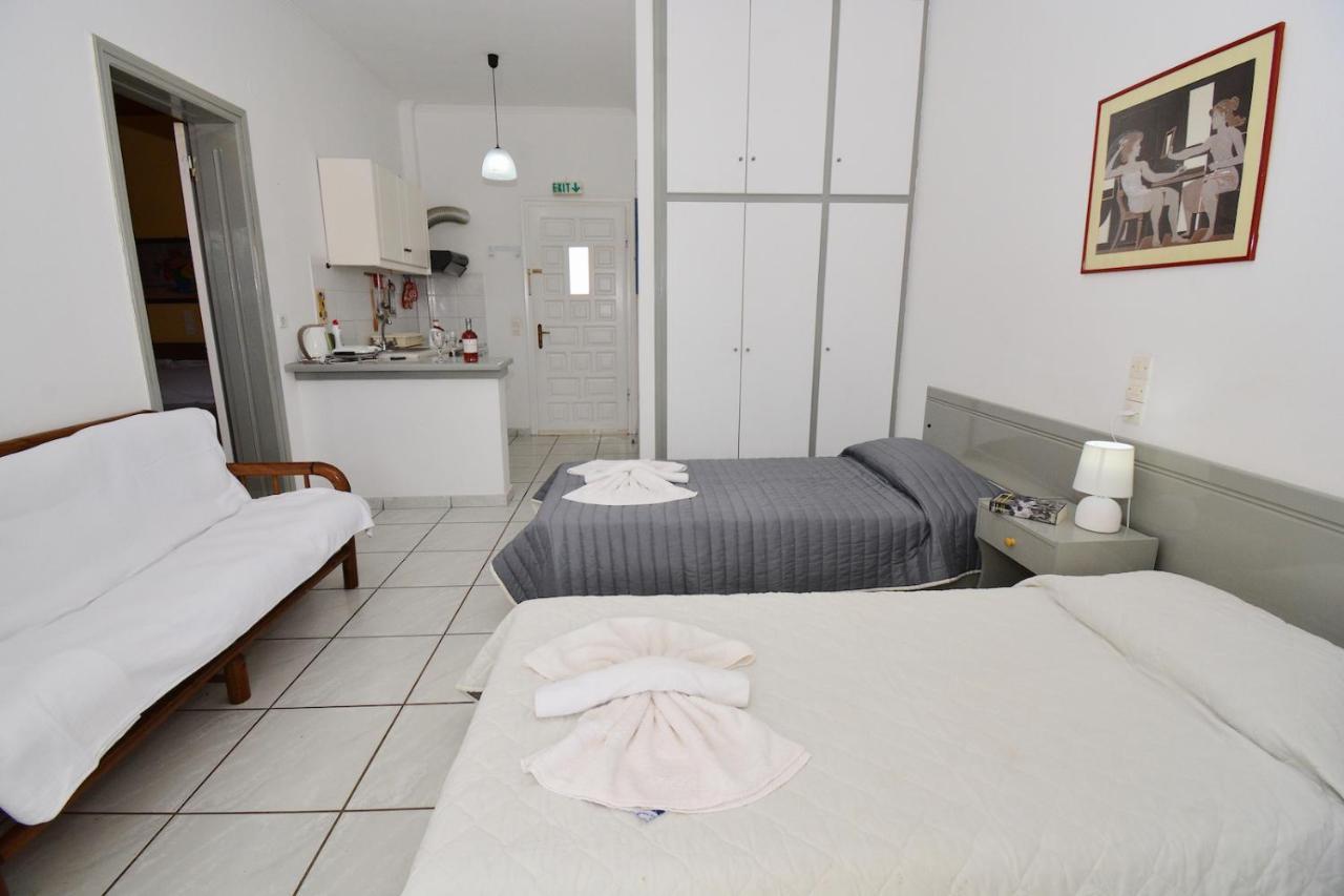 Dolphin Apt & Studios -Next To The Beach Roda  Bagian luar foto