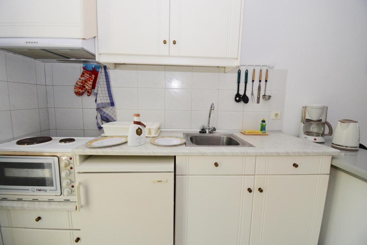 Dolphin Apt & Studios -Next To The Beach Roda  Bagian luar foto