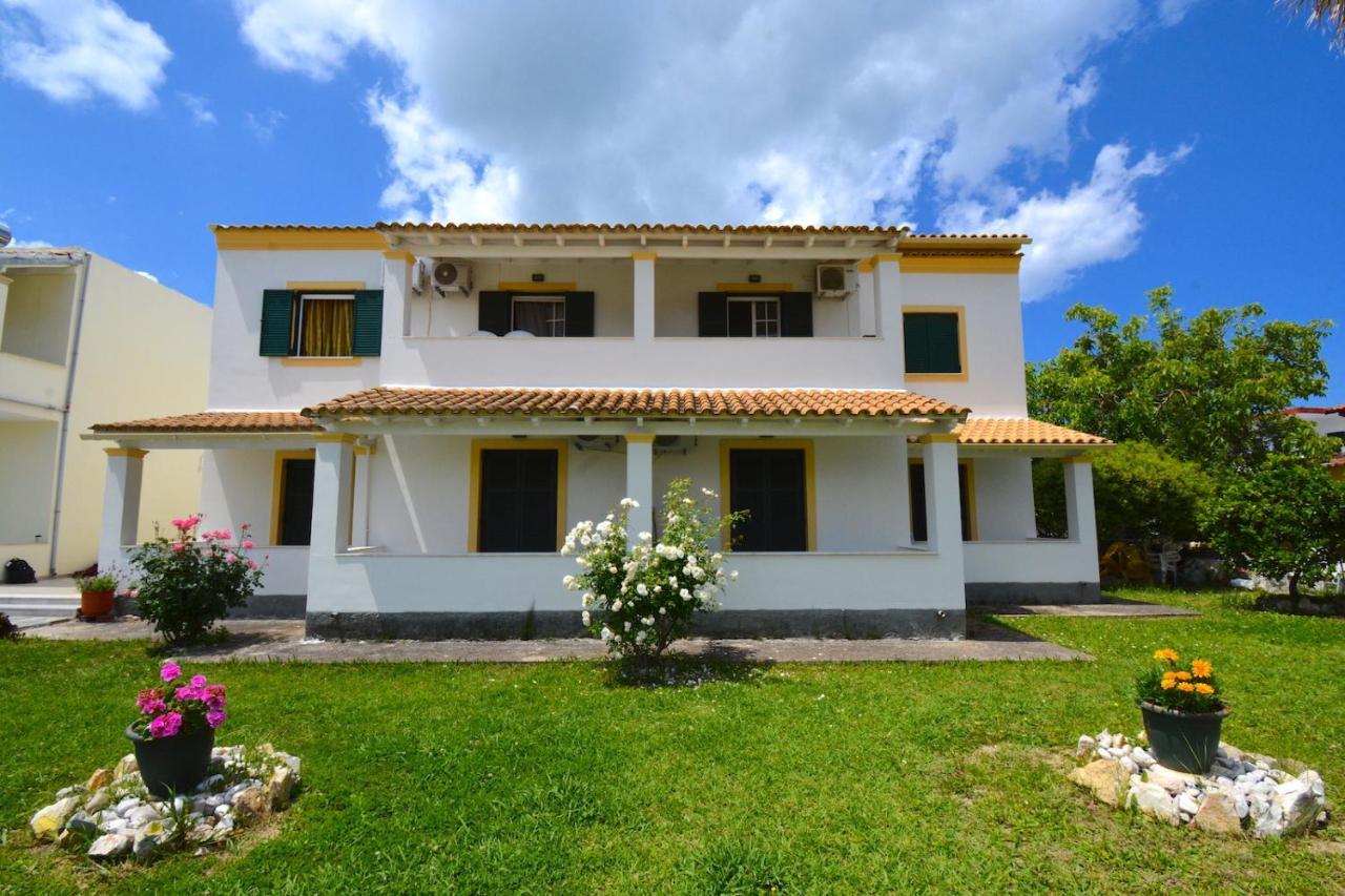Dolphin Apt & Studios -Next To The Beach Roda  Bagian luar foto