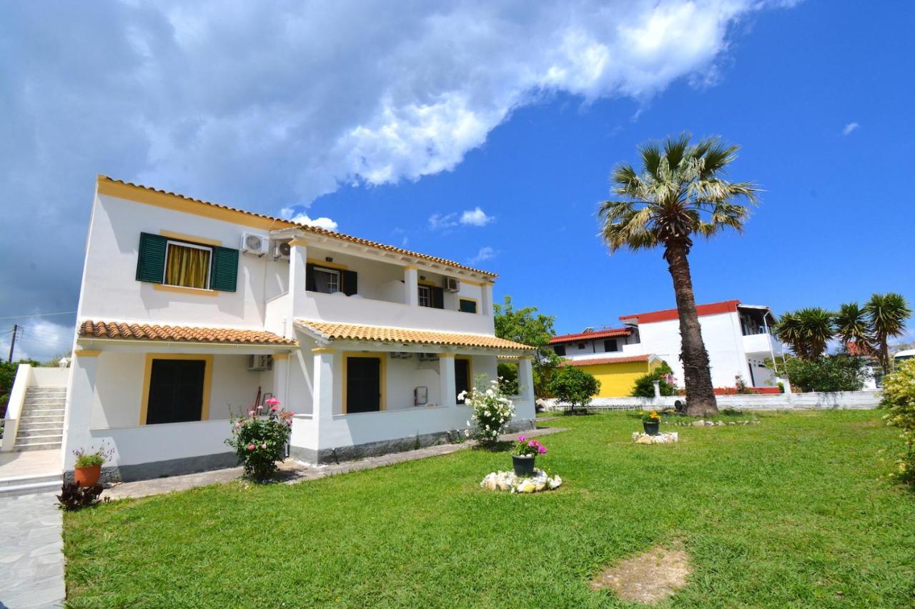 Dolphin Apt & Studios -Next To The Beach Roda  Bagian luar foto