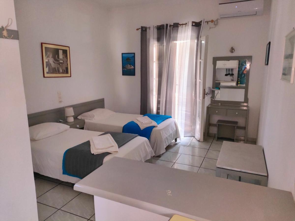 Dolphin Apt & Studios -Next To The Beach Roda  Bagian luar foto