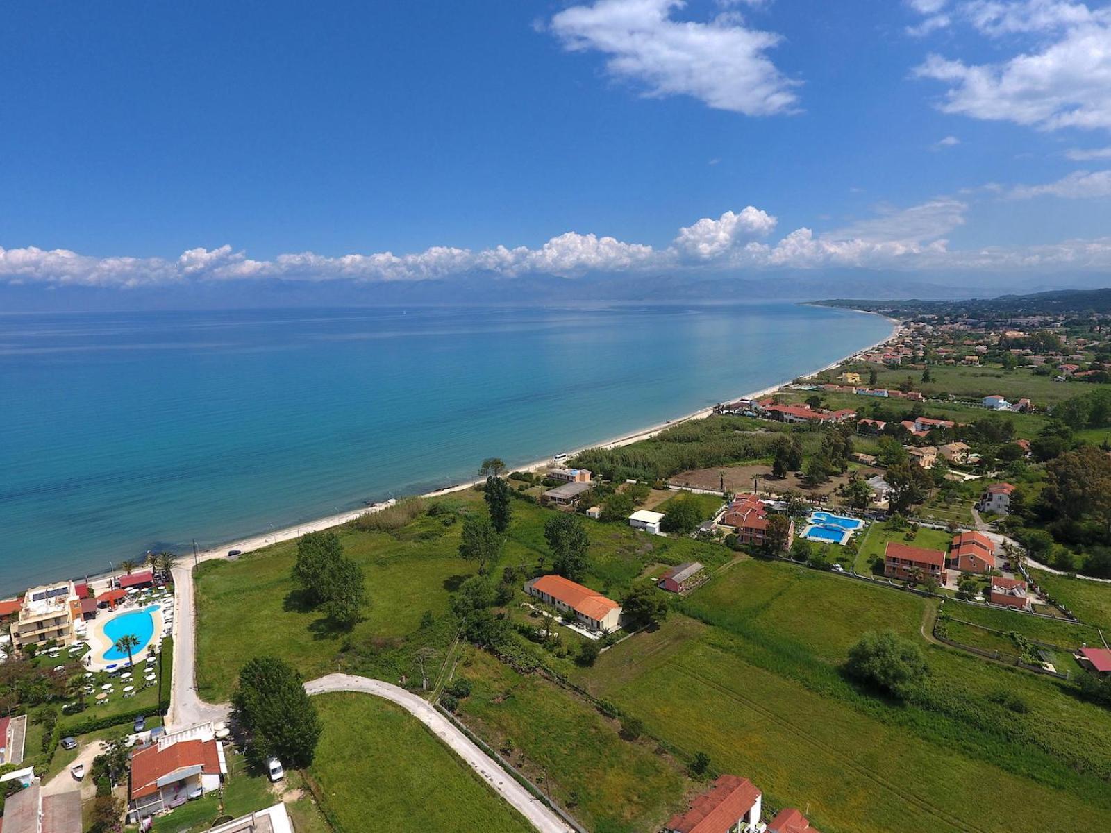 Dolphin Apt & Studios -Next To The Beach Roda  Bagian luar foto